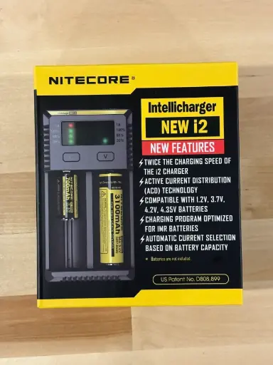 Nitecore i2 Charger